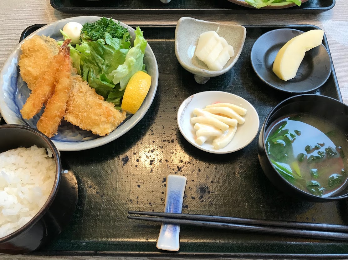 白身魚と海老のフライ定食